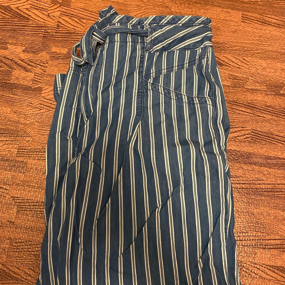 Wide leg light striped pants